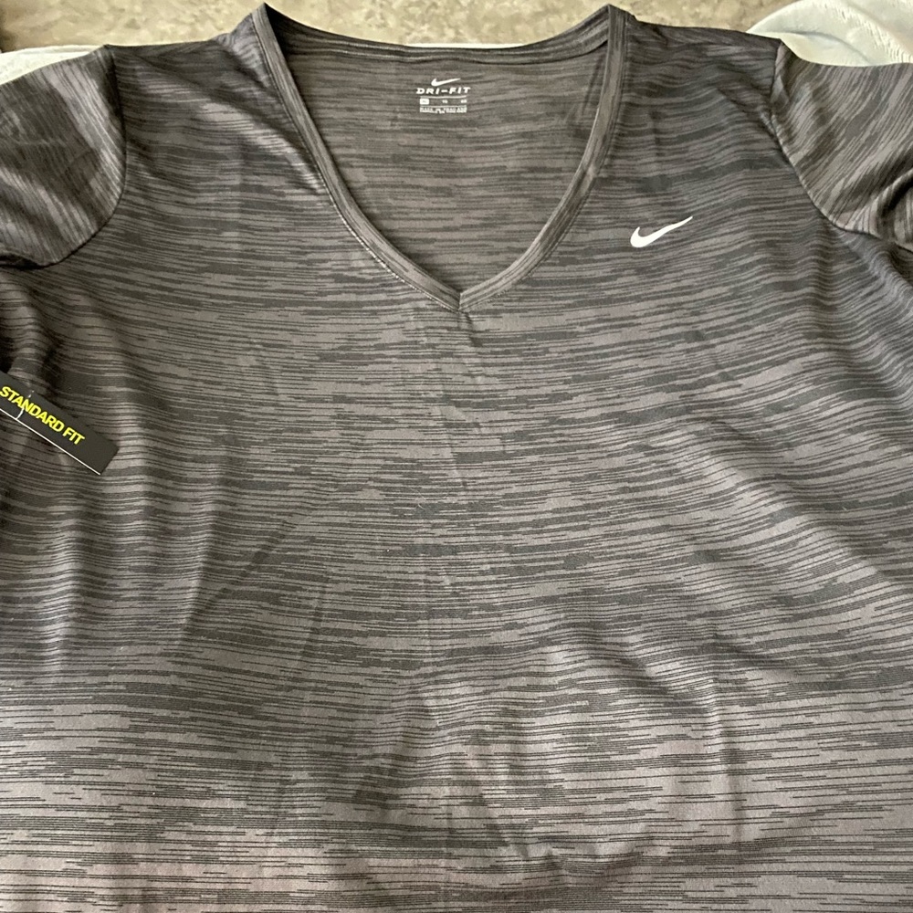 NWT NIKE SHIRT